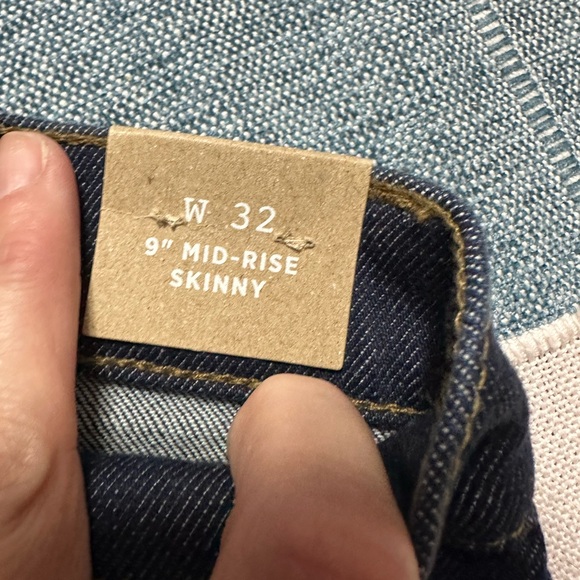Madewell 9” Mid-Rise Skinny Jeans in Orland Wash- TENCEL Denim Edition - Picture 6 of 12